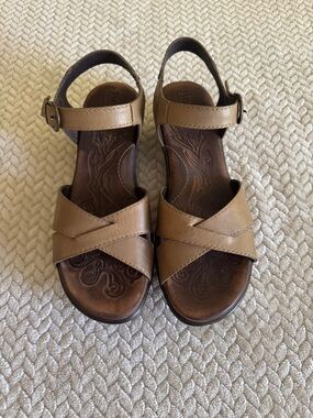 Born Women's Tan Crisscross Leather Slingback Sandals Size 9